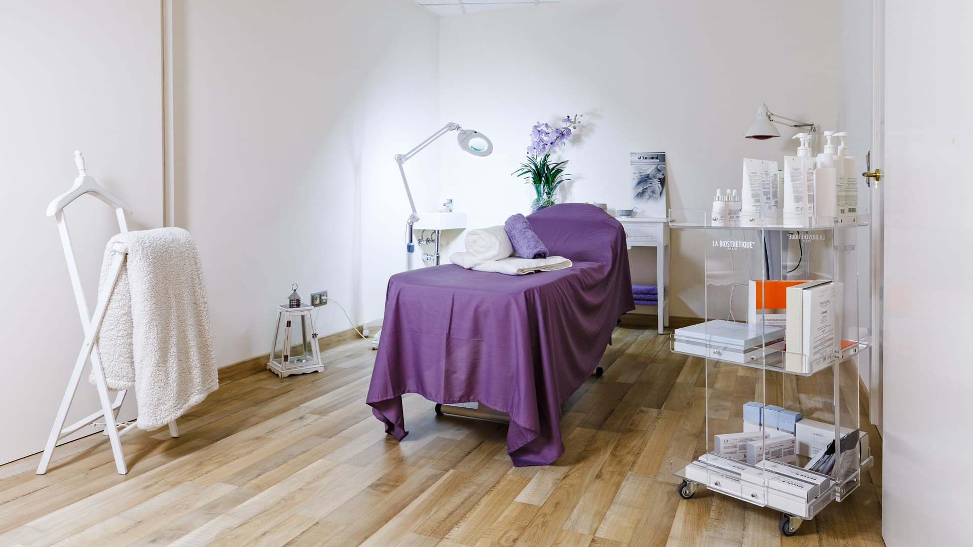 Elle est Belle : manual therapies and body treatments